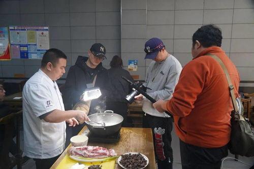 凌源美食爆料事件视频播放  第2张